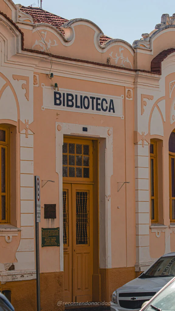 Biblioteca Municipal Carlos Ferreira Amparo-SP