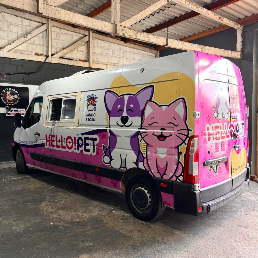 Petshop móvel Hello Pet - transformação de veículos Adaptcamp Campinas