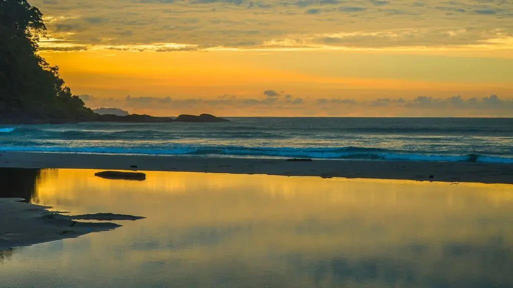 As 10 praias mais procuradas do Litoral de São Paulo 7 Praia Itamambuca, Ubatuba