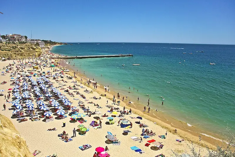 Turismo em Albufeira, Portugal: um paraíso no Algarve 3 Praia dos Pescadores Albufeira Algarve Portugal