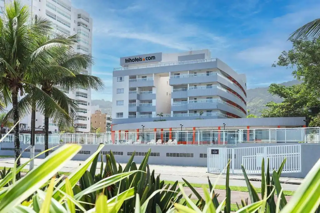 Onde se hospedar na Praia Grande SP: 12 lugares e dicas 13 Tri Hotel Praia Grande, Solemar