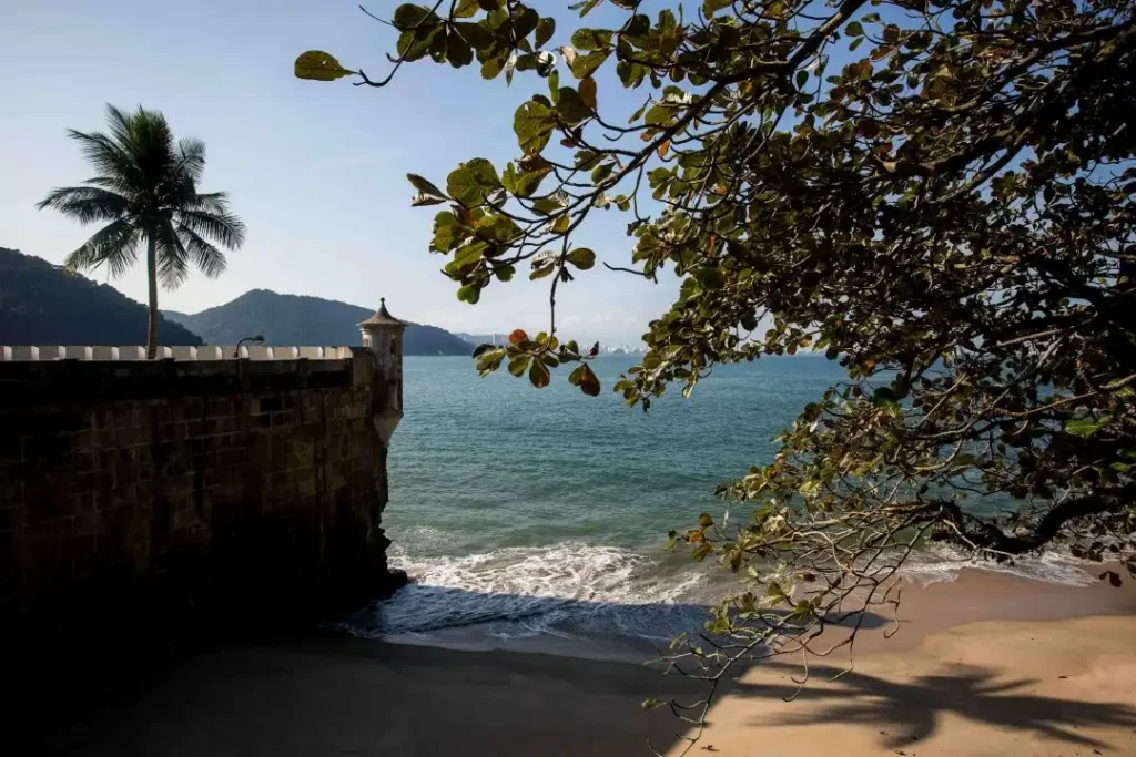 Quais são as 12 praias de Praia Grande no litoral paulista 16 Fortaleza de Itaipu Canto do Forte Praia Grande