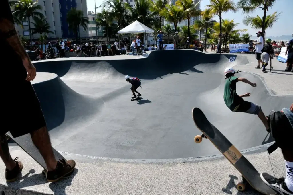 Quais são as 12 praias de Praia Grande no litoral paulista 18 Pista de Skate na Orla da Praia Grande