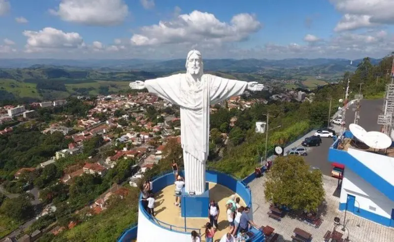 O que fazer em Águas de Lindóia: roteiro na Capital Termal 7 Vista do alto do Cristo de Águas de Lindóia