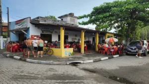 Bar e Restaurante Beira Rio na Praia da Juréia em Iguape