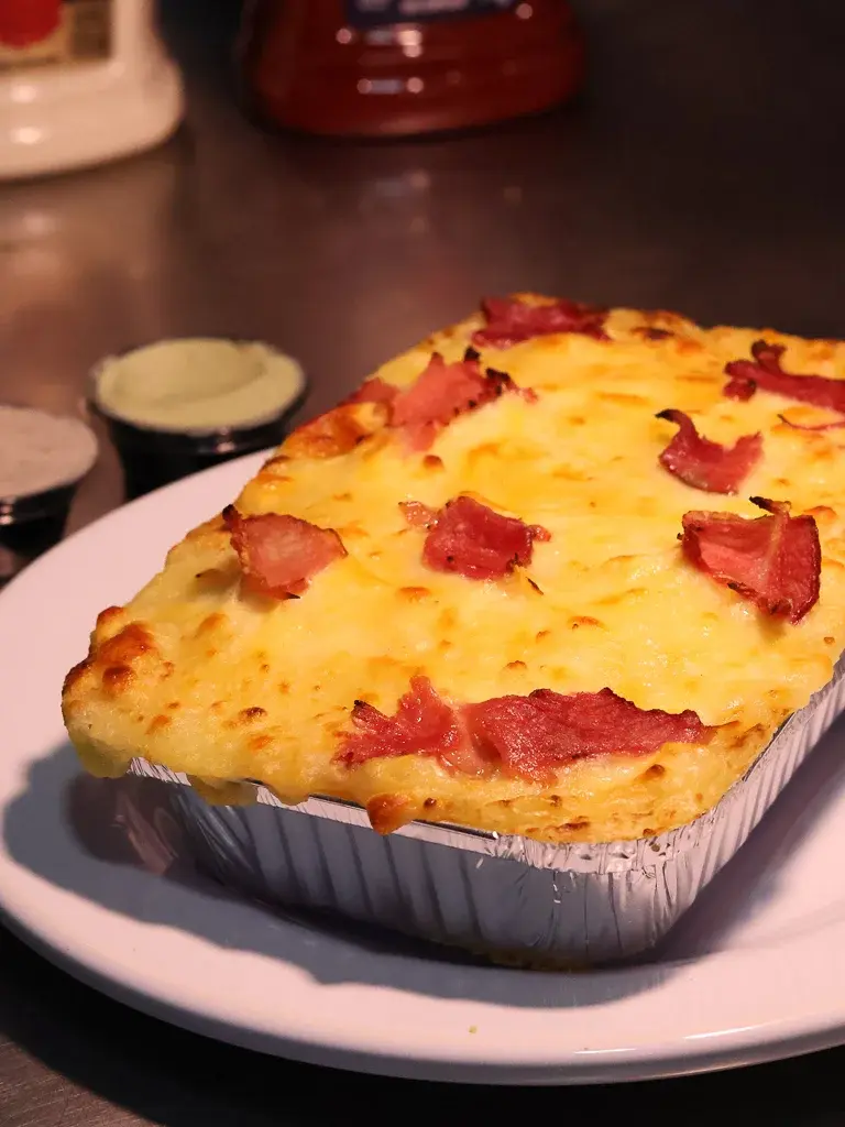 Claudinho Pizzaria Campinas: sabores autênticos e agilidade 3 Claudinho Pizzaria Campinas - Campo Grande - Hot Dog gratinado com bacon e queijo