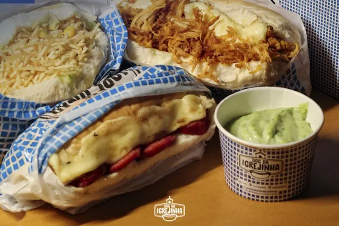 Onde comer em Brasília: 10 lugares que provamos e aprovamos 3 Lanches do Dog da Igrejinha na Asa Sul em Brasília