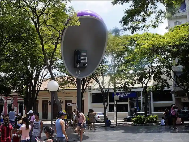 Itu e a cidade das coisas gigantes