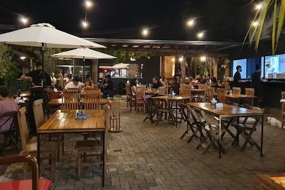 Itaim Pizza e Burger em Sousas
