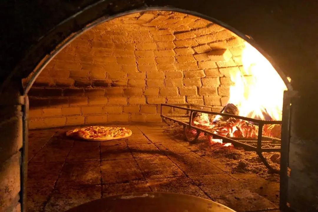Via Vico Sousas Pizzas no forno a lenha