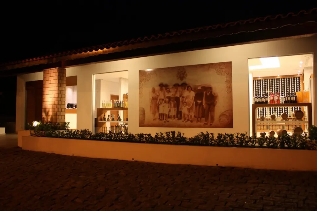 Rota do Vinho Jundiaí: 5 Adegas e roteiros para conhecer 5 Villa Brunholi Adega em Jundiaí Rota do Vinho